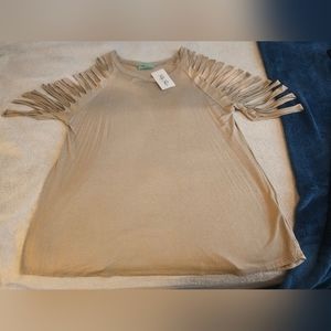 NWT Three Quarter Length Cut Out Sleeve Top